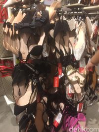 H&M Diskon 50%, Tas Hingga Dress Mulai dari 150 Ribu