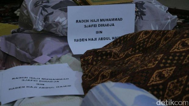 Sultan Mahmud Badaruddin III Prabu Diradja meninggal di usia 67 tahun