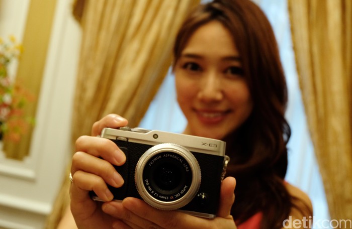 Fuji X-E3. Foto: detikINET/Rachman Haryanto Fuji X-E3. Foto: detikINET/Rachman Haryanto