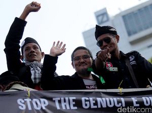 Video Saat Jonru Beraksi Bela Rohingya di Depan Kedubes Myanmar