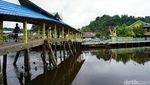 Foto: Saat Batu Bacan Jadi Bahan Pembuat Jembatan