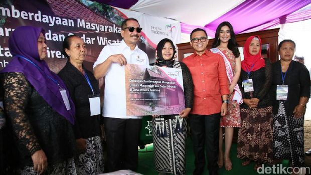 Kehadiran Menpar pun disambut antusias (Ardian/detikTravel)