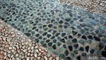 Foto: Saat Batu Bacan Jadi Bahan Pembuat Jembatan