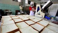 Roti yang diproduksi nantinya akan dijual di toko roti Kayna yang terletak di depan lapas.