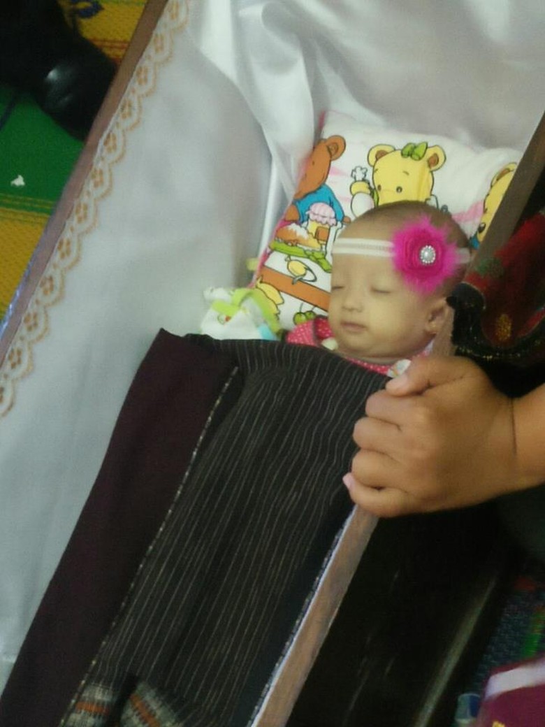 Cerita Pilu di Jakarta: Bayi Debora Meninggal karena Tak Ada Biaya Cerita Pilu di Jakarta: Bayi Debora Meninggal karena Tak Ada Biaya