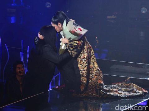 Nostalgia Panjang di 'September Ceria' Vina Panduwinata