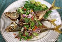 Menu Ramadhan ke-27: Renyah Gurih! Ikan Goreng Saus Cabai yang Sedap
