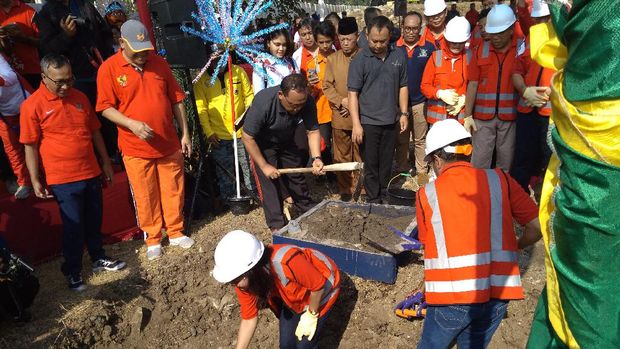 Di lokasi itu juga akan dibangun fasilitas olahraga air.