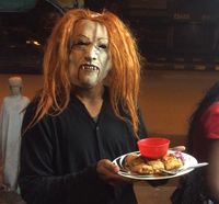 Horor! Beli Martabak di Sini Dilayani Hantu Gentayangan!