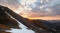 Mayoritas daerah di Pegunungan Yukon memang belum terjamah. Namun ada banyak bukti peninggalan geologis yang tak ternilai di sini (Vivien Cumming/BBC)