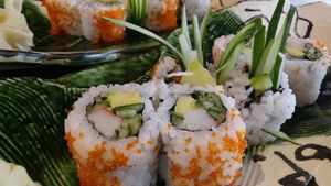 Meracik California Roll, Sushi Fusion Paling Top Buatan Chef Itoph