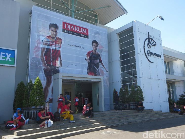 Berkeliling GOR Jati dan Asrama PB Djarum
