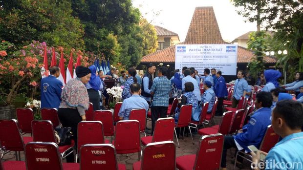 Persiapan jelang Syukuran HUT ke-16 Demokrat