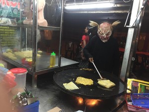 Horor! Beli Martabak di Sini Dilayani Hantu Gentayangan!