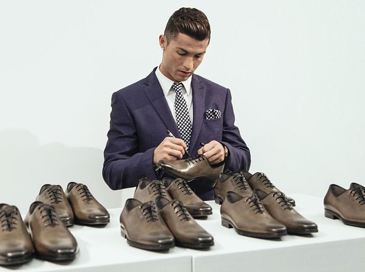 Bisnis Luar Lapangan Ronaldo: Hotel, Selimut, Sampai Pakaian Dalam