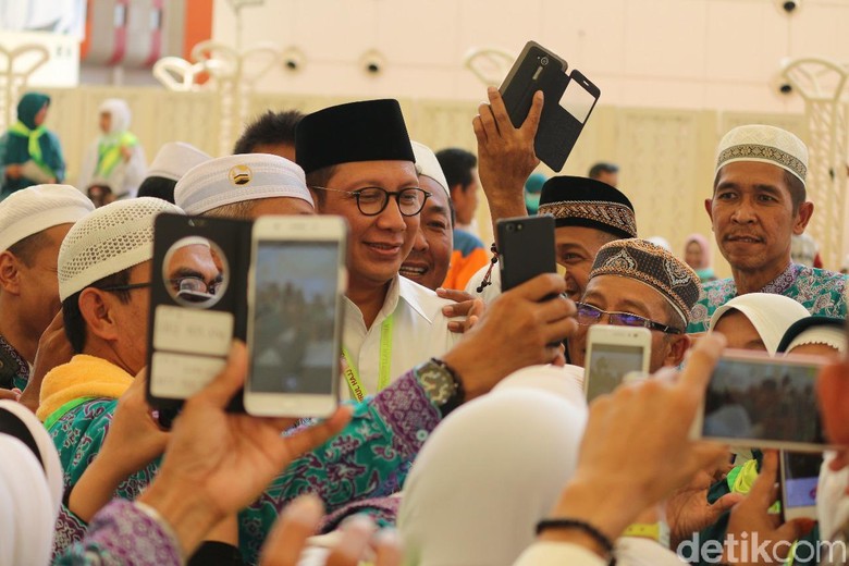 Menag Pantau Fase Kepulangan, Terkesan dengan Kisah Jemaah 85 Tahun Menag Pantau Fase Kepulangan, Terkesan dengan Kisah Jemaah 85 Tahun
