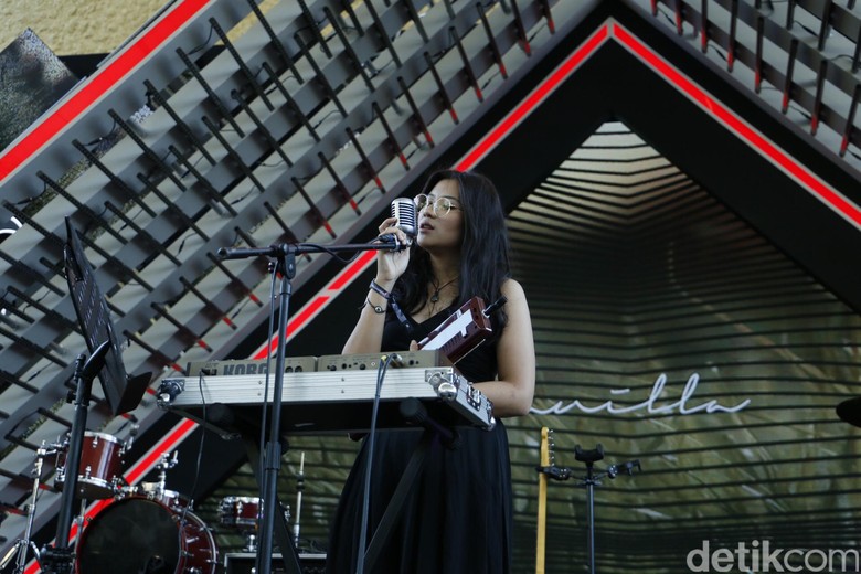 Danilla Akan Buat Boxset untuk Lintasan Waktu Danilla Akan Buat Boxset untuk Lintasan Waktu