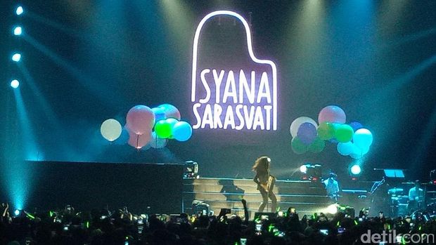 Isyana Sukses Hibur Penggemar di Line Concert 2017