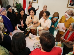 Saat Bule Australia Jatuh Cinta dengan Gudeg Yogya