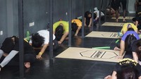 Pendinginan cukup dilakukan 15 menit dan kembali dengan teknik gerakan ala yoga. Foto: Erika Yurika