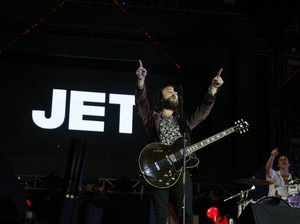 Ke Mana Tujuan Jet Setelah 16 Tahun Bersama?