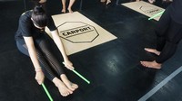 Gerakan pilates juga diadopsi dalam latihan pound. Foto: Erika Yurika