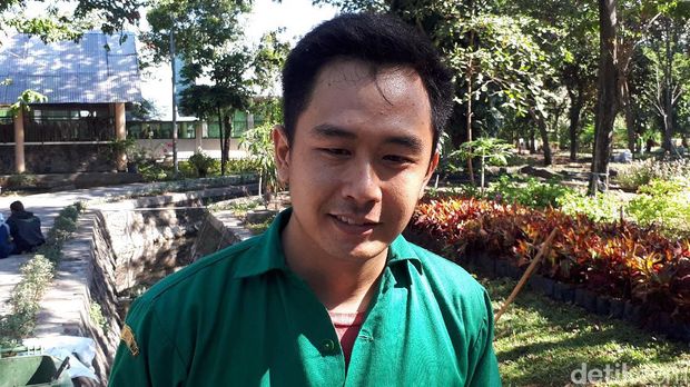 Kota Surabaya Punya Petugas Kebersihan Berwajah Bak Artis Korea