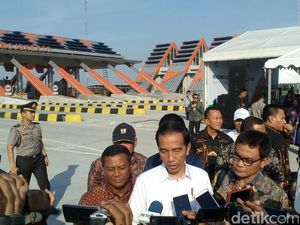 Tekan Sirine, Jokowi Resmikan Tol Mojokerto-Kertosono