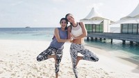 Olahraga tak pernah Naysila Mirdad tinggalkan ketika tengah liburan. Foto: Instagram Naysila Mirdad