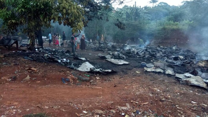 Kebakaran Hanguskan 7 Bedeng di Jagakarsa, 1 Orang Terluka