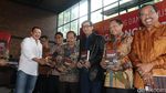 Bambang Soesatyo Bukukan Pengalamannya dalam Ngeri-ngeri Sedap