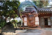 Dengan Makeup dan Cat, Wanita Ini Ciptakan Ilusi yang Bikin Kamu Tercengang