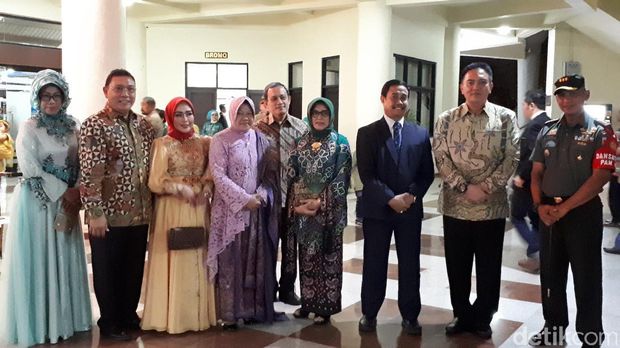 Presiden Jokowi Hadiri Resepsi Keponakan Ibu Iriana di 