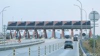 Sementara seksi 2 dan 4 baru selesai pembangunannya. Seksi 2 sepanjang 19,9 Km membentang antara Desa Kedunglosari-Tembelang-Jombang hingga Desa Pageruyung-Gedeg-Kabupaten Mojokerto.