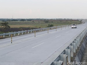 Menteri Rini: Saya Mau Coba Nyetir dari Merak Sampai Banyuwangi