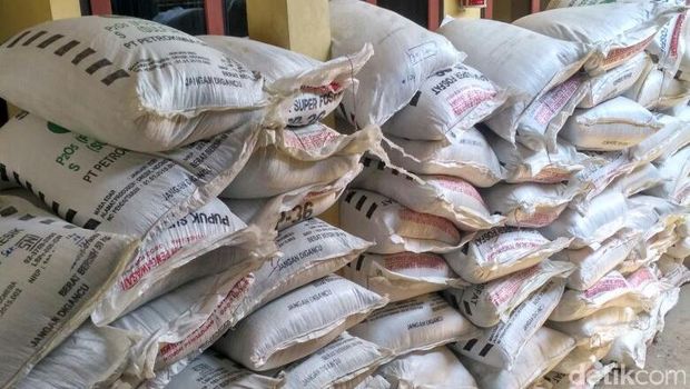 Pupuk bersubdisi di Rembang.