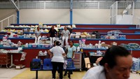 Bantuan medis dan obat-obatan terus disiapkan/Foto: Reuters