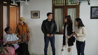 Adapula bumbu-bumbu percintaan antara Jayadi dengan Namira yang diperankan oleh Keira Sabhira. (Dok. Rezeki 7 Turunan)