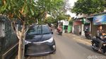 Potret Bahu Jalanan Kampung Jakarta yang Jadi Parkiran Liar