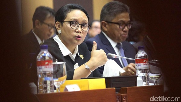 Menlu Banjir Pujian dari Anggota DPR soal Rohingya