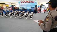 Polisi Cilik beraksi di hadapan juri.