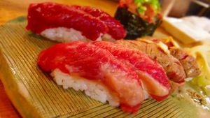 5 Sushi Ini Diberi Topping Tak Biasa, Mulai dari Daging Kuda Hingga Sperma Ikan