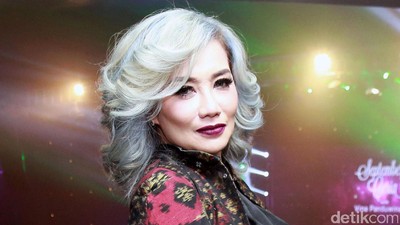 Penampilan Baru Reza Artamevia, Makin Cantik?