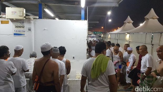 Lamanya Waktu Tunggu Haji dan Dilema Penambahan Kuota