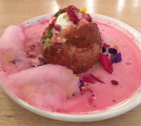 Wah! Ada Burger Manis Tersembunyi dalam <i>Cotton Candy</i> yang Cantik