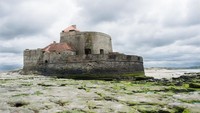 Kastil Mahon, Ambleteuse, Pas-de-Calais, Prancis. Benteng yang dikenal juga sebagai Benteng Ambleteuse ini dibangun untuk mempertahankan River Slack di tahun 1680. Kemudian diduduki oleh pasukan Jerman selama Perang Dunia Kedua (Dok. CNN Travel)