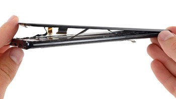 Bagian layar dibuka. Foto: ifixit