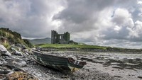 Kastil Ballycarbery di County Kerry, Irlandia. Kastil yang terletak di lokasi yang sangat terpencil di tepi Samudera Atlantik Utara ini dibangun pada abad ke-16. Kastil tersebut dirusak oleh tentara Inggris pada perang sipil Oliver Cromwell selama penaklukan Irlandia (Dok. CNN Travel)