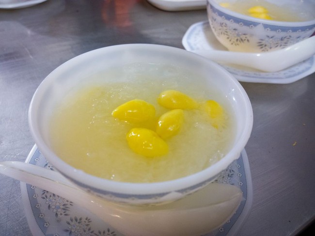 10 Makanan Unik Ini Bisa Dicoba Kalau Jalan-Jalan ke Hong Kong (1)