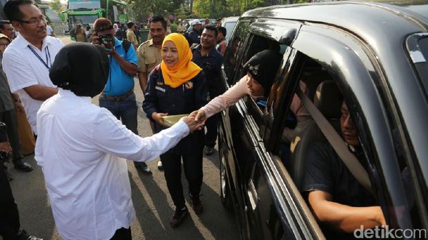 Risma pulangkan puluhan PMKS/